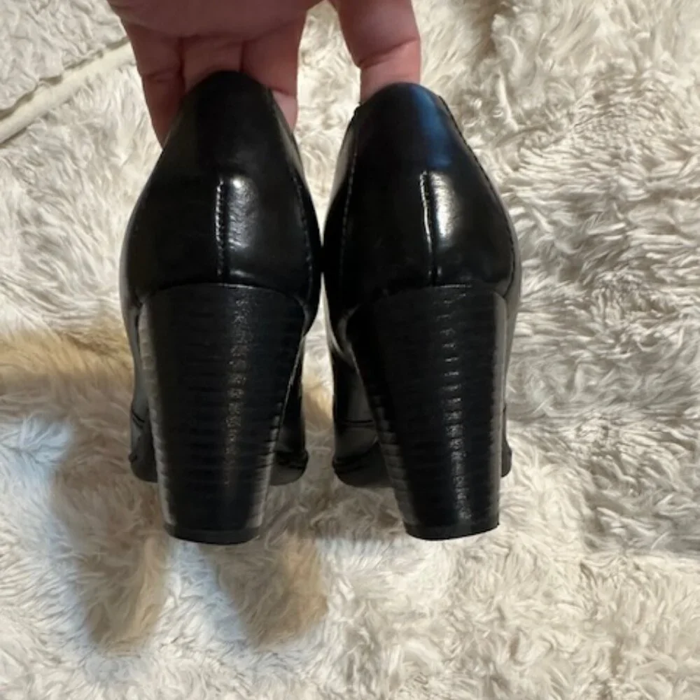 BOC Leather Boot with Block Heel  *GREAT CONDITION* - Picture 9 of 14